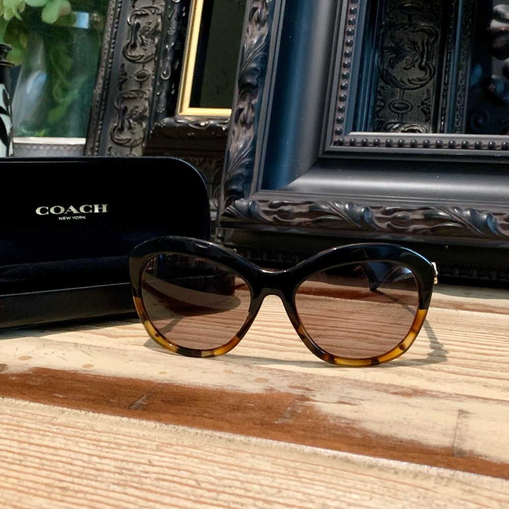 COACH sunglasses..gorgeous!! Cat eye gradient lenses w/clamshell case.